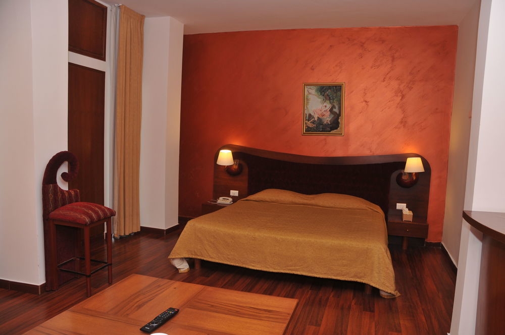 Legend Hotel Beirute Exterior foto